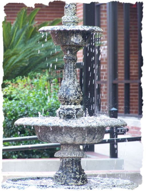 Fountain at the Sun Plaza