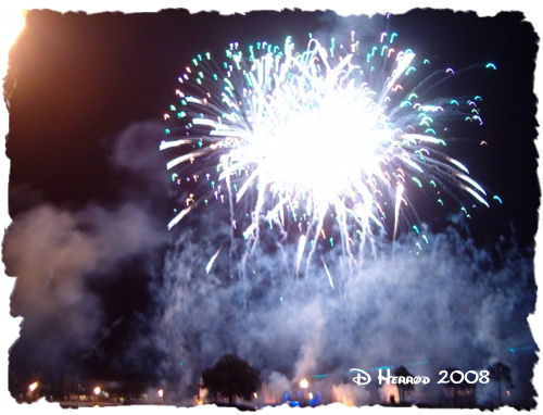 No day at Disney is complete without the closing fireworks. Taken at the Christmas Illumnation.