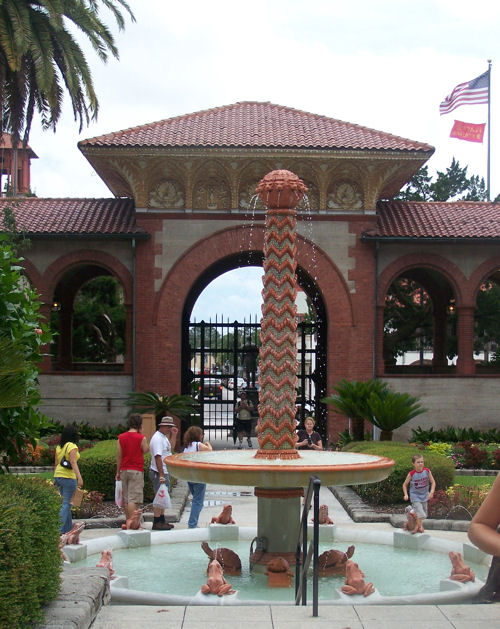 The fountain in the courtyard serves as a giant sun dial. Using the turtles and frogs at the bottom of the fountain it is possible to tell time. Also, the sidewalks form a Celtic cross with the Fountian as the circle in the center. Unforunately, I wasn't able to get a good shot of either.